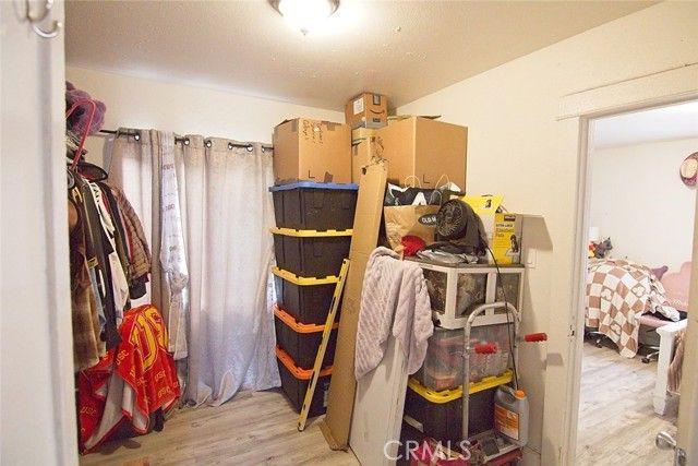 6905 Compton, Los Angeles, CA 90001