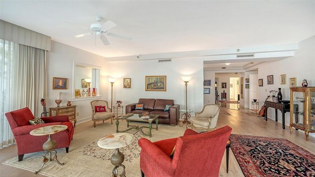 2450 HARBOURSIDE DRIVE 234, Longboat Key, FL 34228