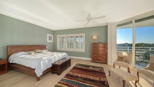 2450 HARBOURSIDE DRIVE 234, Longboat Key, FL 34228