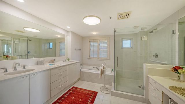 2450 HARBOURSIDE DRIVE 234, Longboat Key, FL 34228