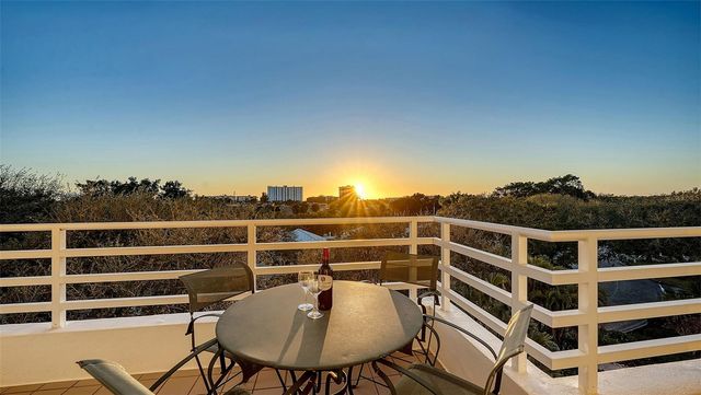 2450 HARBOURSIDE DRIVE 234, Longboat Key, FL 34228