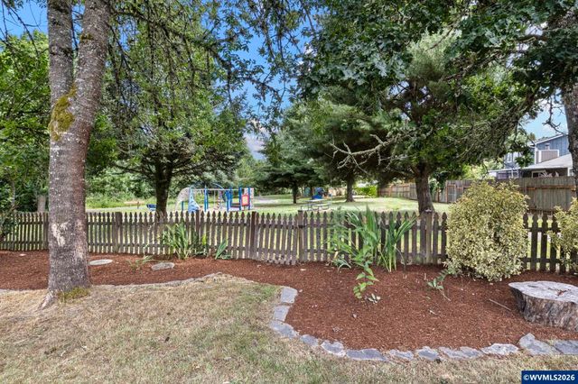 2702 Newton St, Philomath, OR 97370