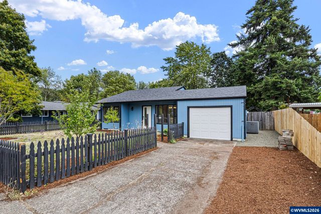 2702 Newton St, Philomath, OR 97370