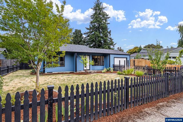2702 Newton St, Philomath, OR 97370