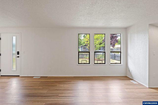 2702 Newton St, Philomath, OR 97370