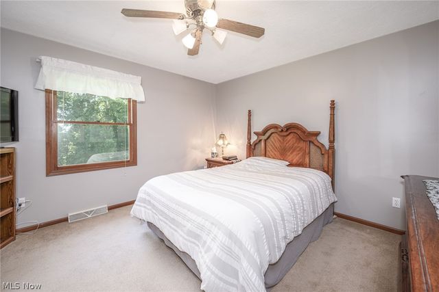 1133 Sharonbrook Drive, Twinsburg, OH 44087