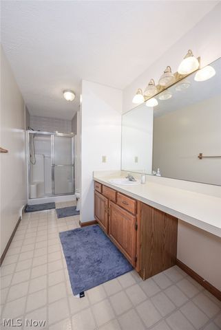 1133 Sharonbrook Drive, Twinsburg, OH 44087