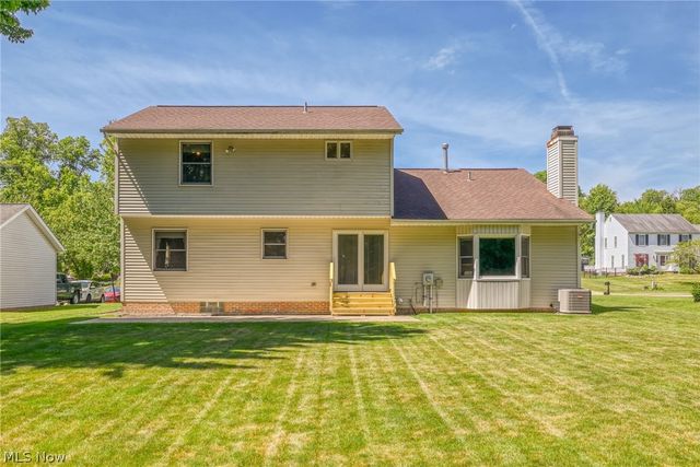 1133 Sharonbrook Drive, Twinsburg, OH 44087