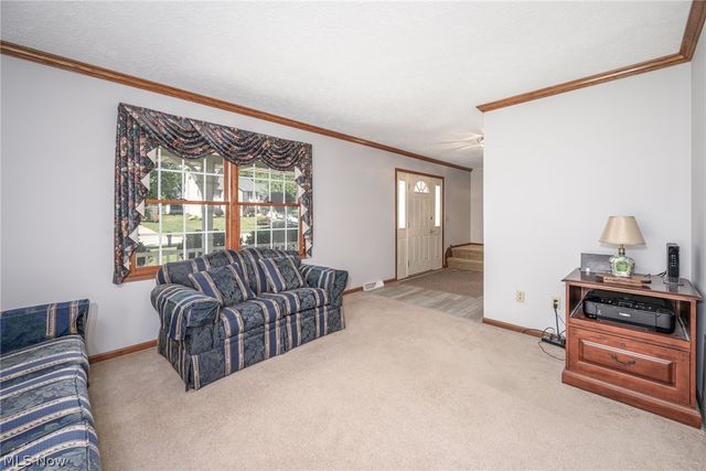 1133 Sharonbrook Drive, Twinsburg, OH 44087