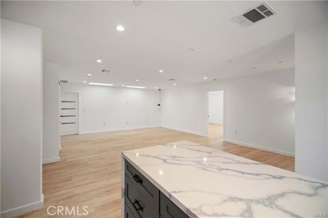 7842 Lasaine Avenue, Northridge (los Angeles), CA 91325