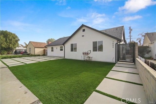 7842 Lasaine Avenue, Northridge (los Angeles), CA 91325