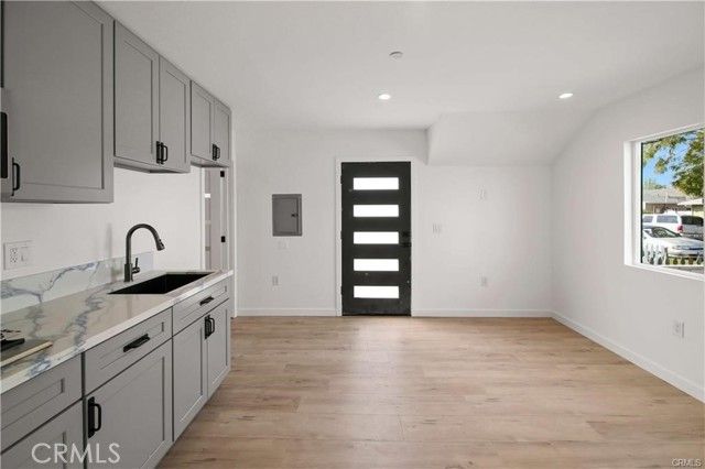 7842 Lasaine Avenue, Northridge (los Angeles), CA 91325