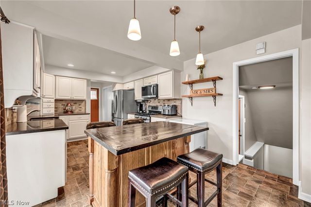 13177 Whitney Road, Strongsville, OH 44136