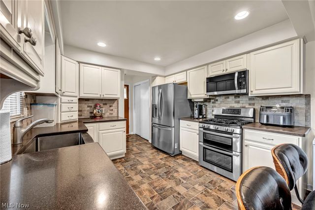 13177 Whitney Road, Strongsville, OH 44136