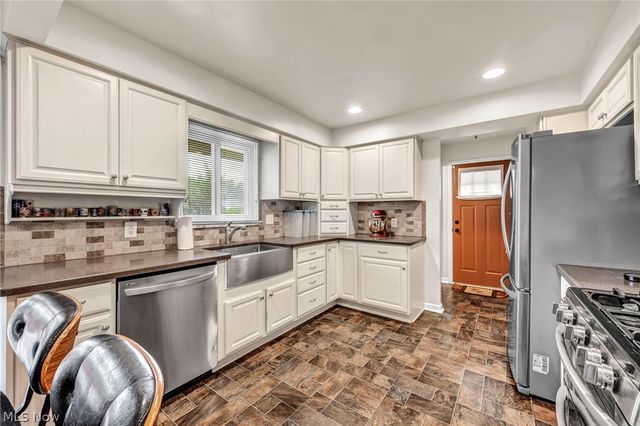 13177 Whitney Road, Strongsville, OH 44136