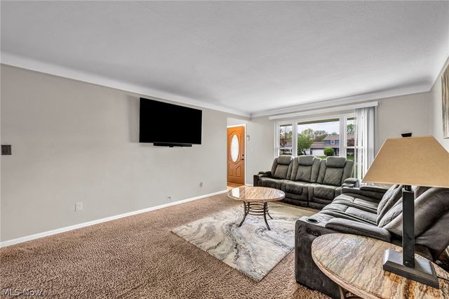 13177 Whitney Road, Strongsville, OH 44136