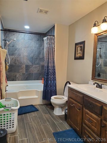 204 Curtis, Calera, OK 74730