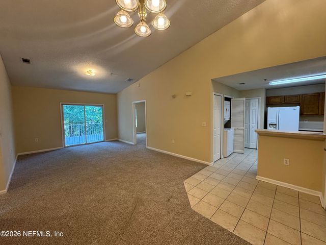 5051 PLAYPEN Drive 5-16, Jacksonville, FL 32210