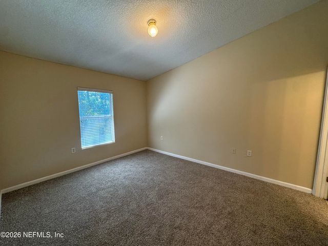 5051 PLAYPEN Drive 5-16, Jacksonville, FL 32210