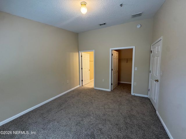 5051 PLAYPEN Drive 5-16, Jacksonville, FL 32210