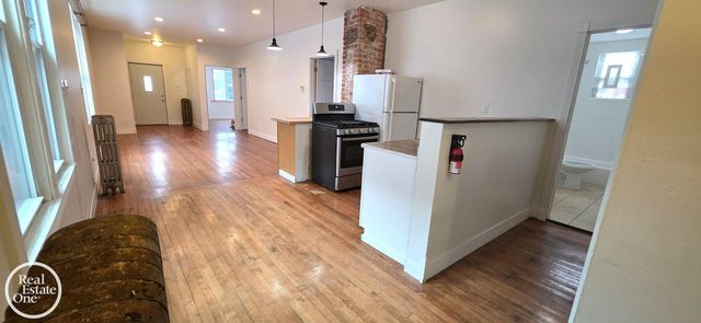 3014 Caniff Avenue Lower, Hamtramck, MI 48212