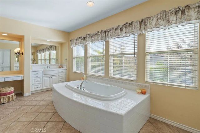 28 Malibu, Irvine, CA 92602