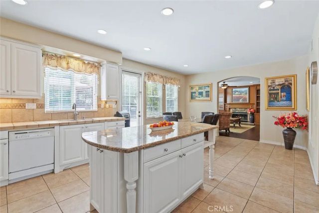 28 Malibu, Irvine, CA 92602