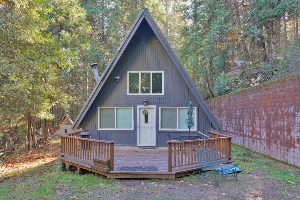 27258 Columbia Dr, Pioneer, CA 95666