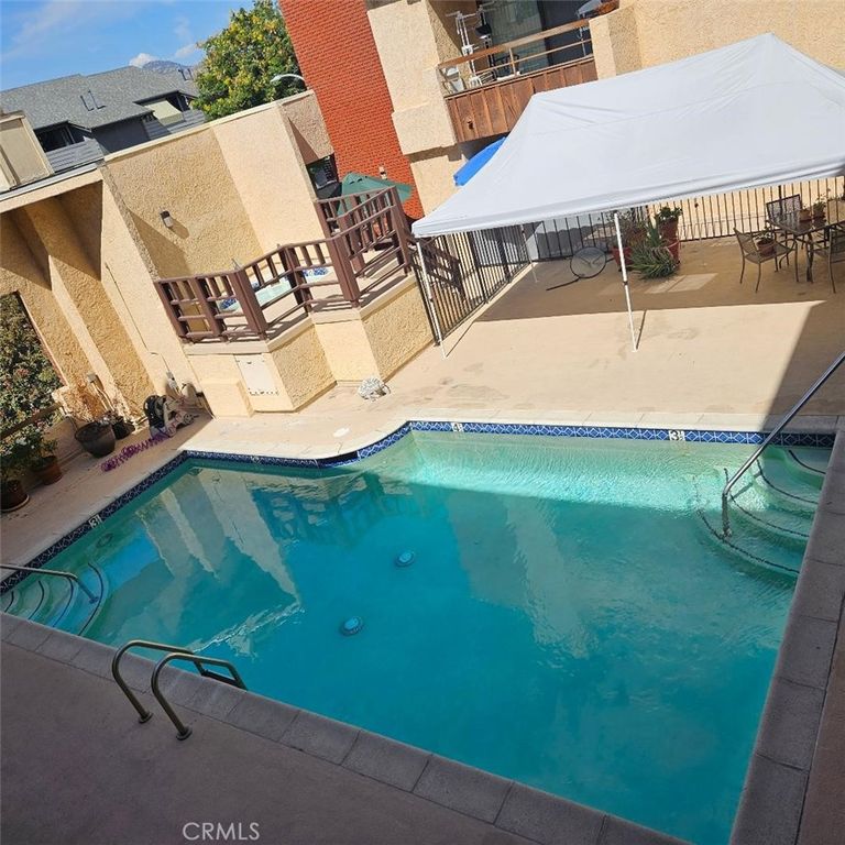 8710 Independence ave # 202, Canoga Park, CA 91304 — photo 2