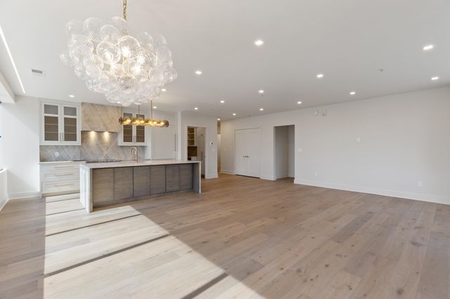 106 W Vine Street 605, Lexington, KY 40507