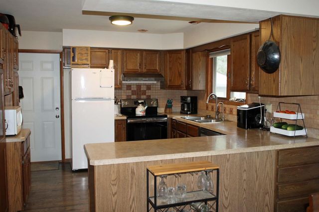 2117 Tilbury Road, Waterloo, IA 50701