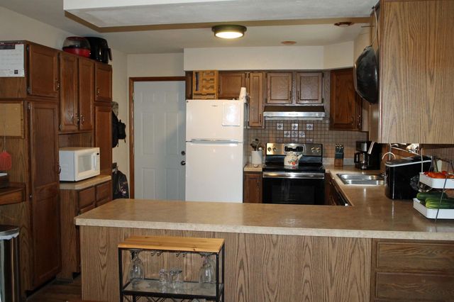 2117 Tilbury Road, Waterloo, IA 50701