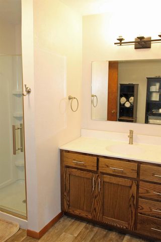 2117 Tilbury Road, Waterloo, IA 50701