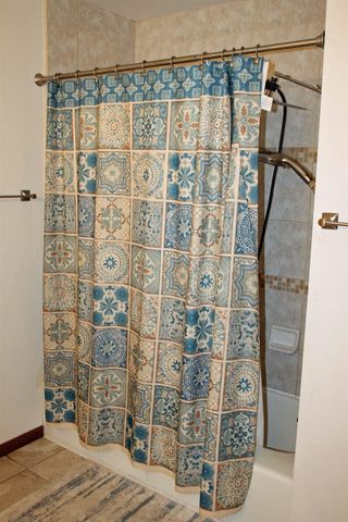 2117 Tilbury Road, Waterloo, IA 50701