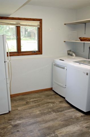 2117 Tilbury Road, Waterloo, IA 50701