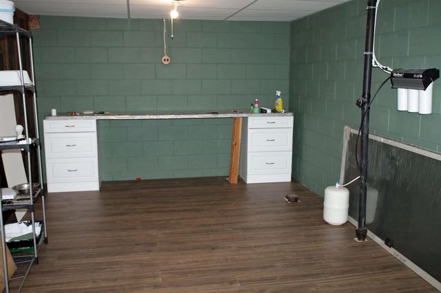 2117 Tilbury Road, Waterloo, IA 50701