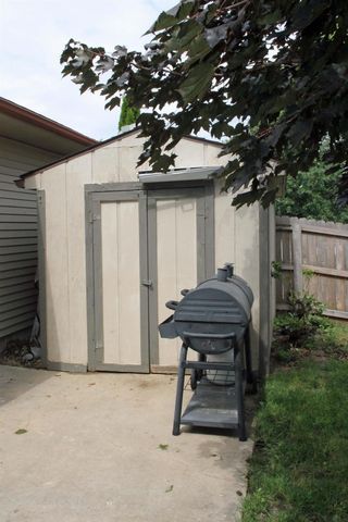 2117 Tilbury Road, Waterloo, IA 50701