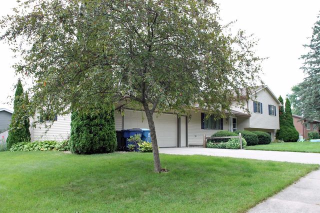 2117 Tilbury Road, Waterloo, IA 50701