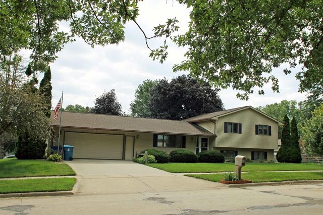 2117 Tilbury Road, Waterloo, IA 50701