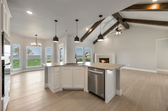 305 Caro Drive, West Tawakoni, TX 75474