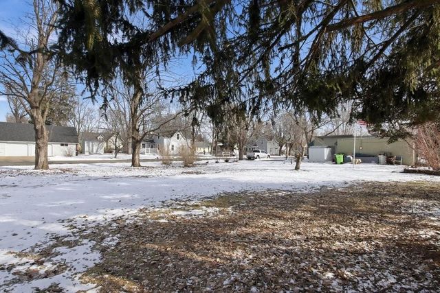 420 E Elm Avenue, Menomonie, WI 54751