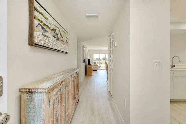 929 WEXFORD BOULEVARD 929, Venice, FL 34293