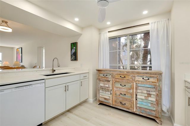 929 WEXFORD BOULEVARD 929, Venice, FL 34293