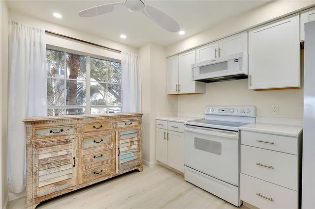 929 WEXFORD BOULEVARD 929, Venice, FL 34293