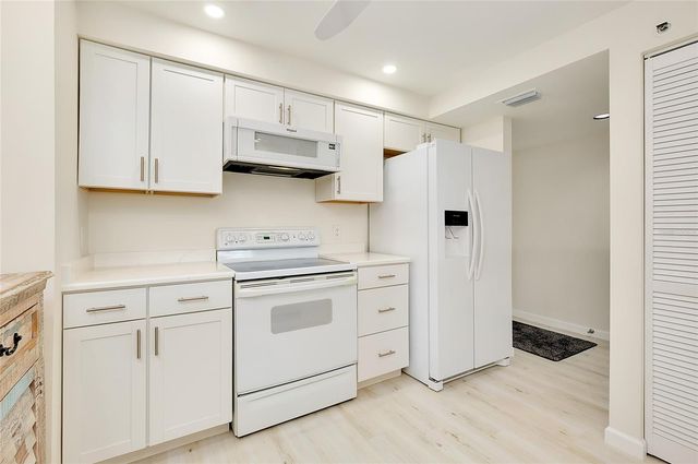 929 WEXFORD BOULEVARD 929, Venice, FL 34293