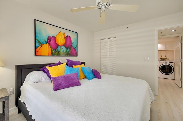 929 WEXFORD BOULEVARD 929, Venice, FL 34293