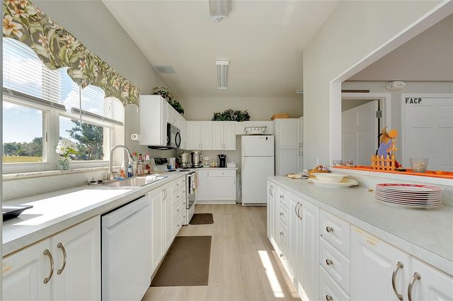 929 WEXFORD BOULEVARD 929, Venice, FL 34293