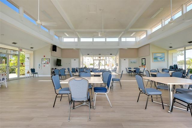 929 WEXFORD BOULEVARD 929, Venice, FL 34293