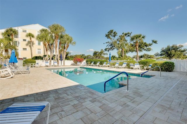 929 WEXFORD BOULEVARD 929, Venice, FL 34293