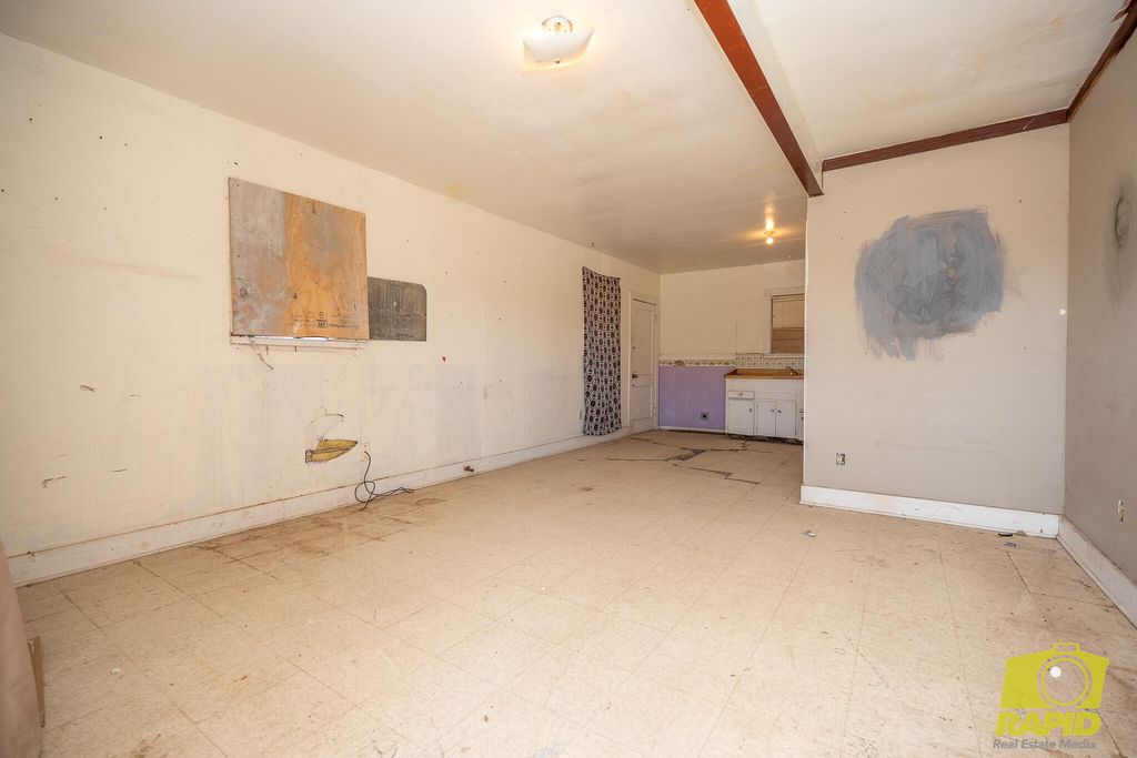 Image 10 of property listing at 1905 Ben Ficklin Road, San Angelo, TX 76903